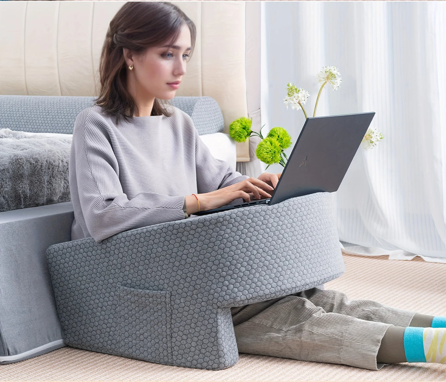 Soft Reading Pillow with Armrests – Ultimate Comfort for Gaming, Working & Lounging